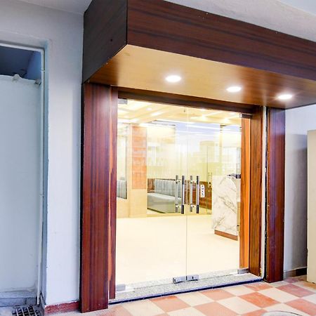 Super Townhouse Kaikhali Near Airport Καλκούτα Εξωτερικό φωτογραφία