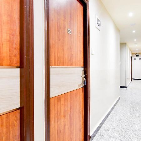 Super Townhouse Kaikhali Near Airport Καλκούτα Εξωτερικό φωτογραφία
