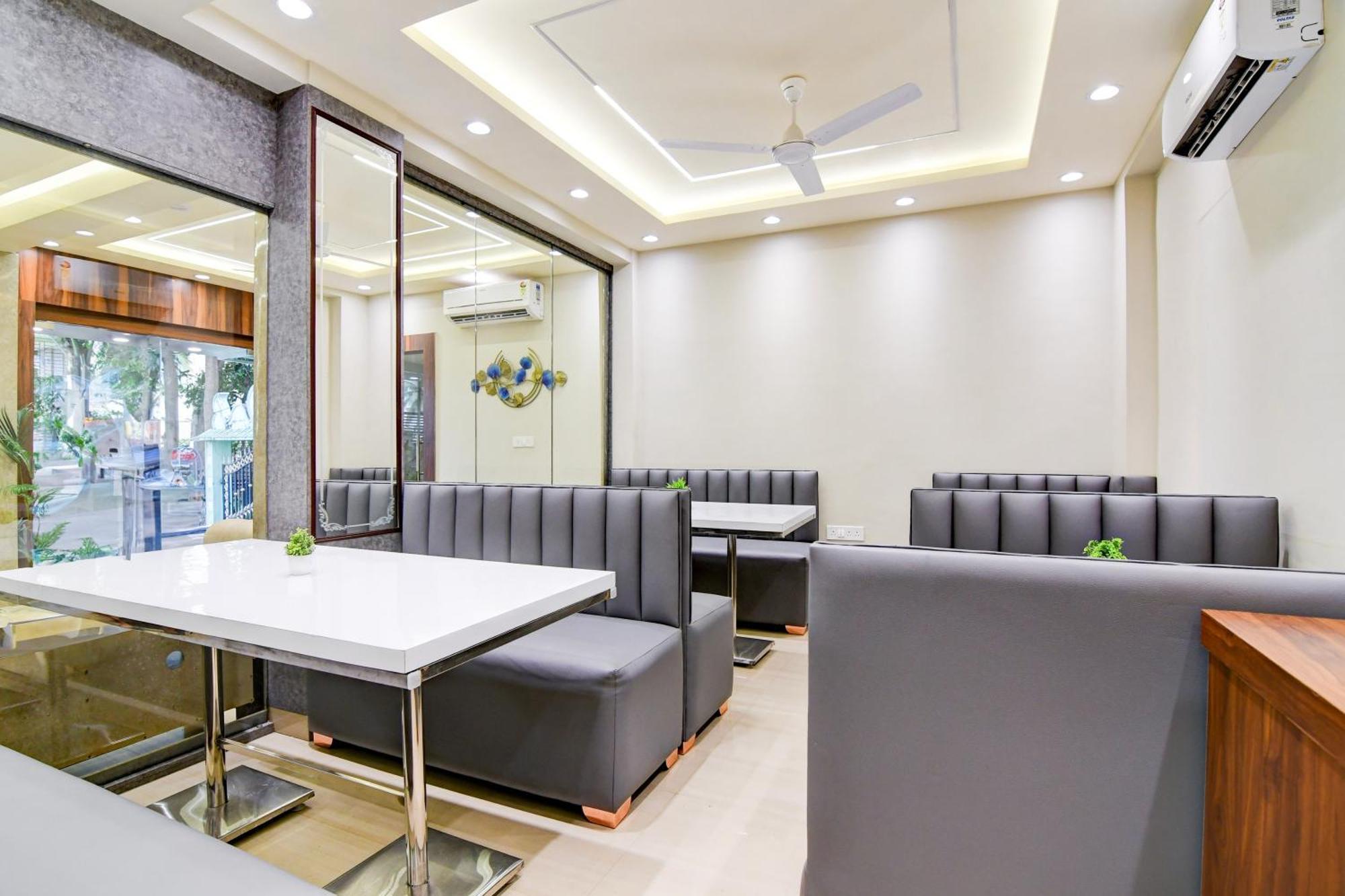 Super Townhouse Kaikhali Near Airport Καλκούτα Εξωτερικό φωτογραφία