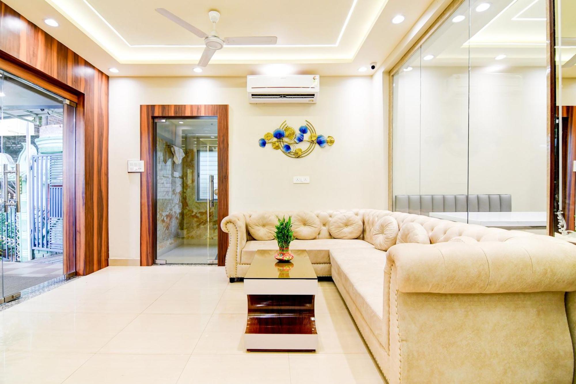 Super Townhouse Kaikhali Near Airport Καλκούτα Εξωτερικό φωτογραφία