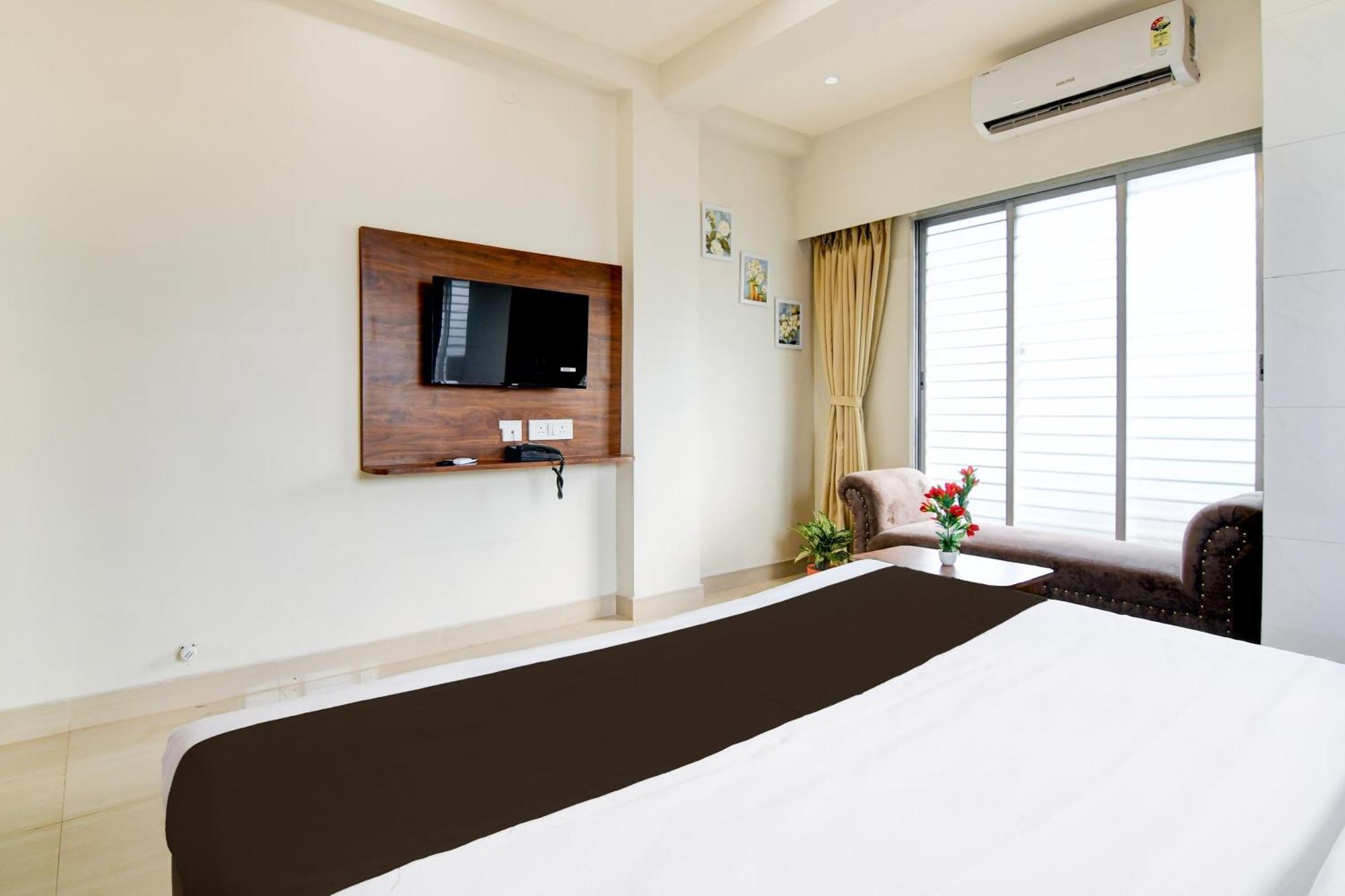 Super Townhouse Kaikhali Near Airport Καλκούτα Εξωτερικό φωτογραφία